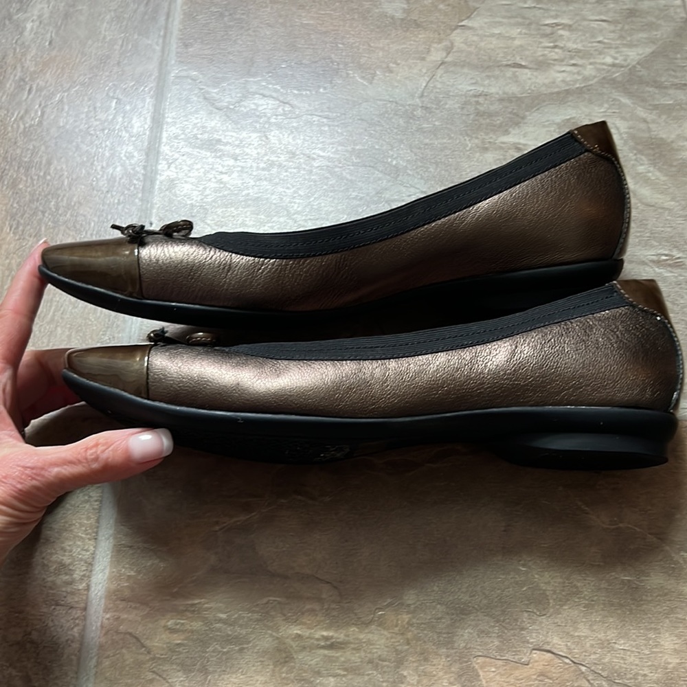 Clark’s Slip Ons-Size 10N - Picture 2 of 9